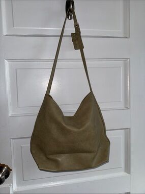 Women’s Shoulder Bag